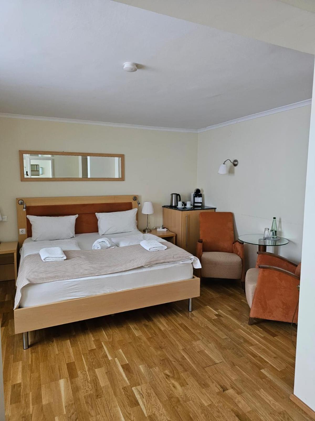 Hotel Goldene Rose Weißenburg in Bayern Dış mekan fotoğraf